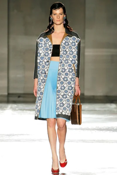 Look 1